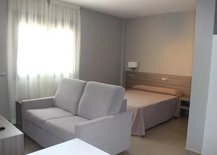 Miguel Sanchez Apartahotel Alhaurín de la Torre